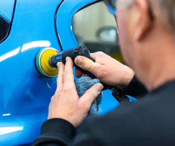 Schadeherstel bij Autocentrum Van Vliet